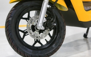 Thế giới 2 bánh: Cách chọn lốp cho xe máy điện